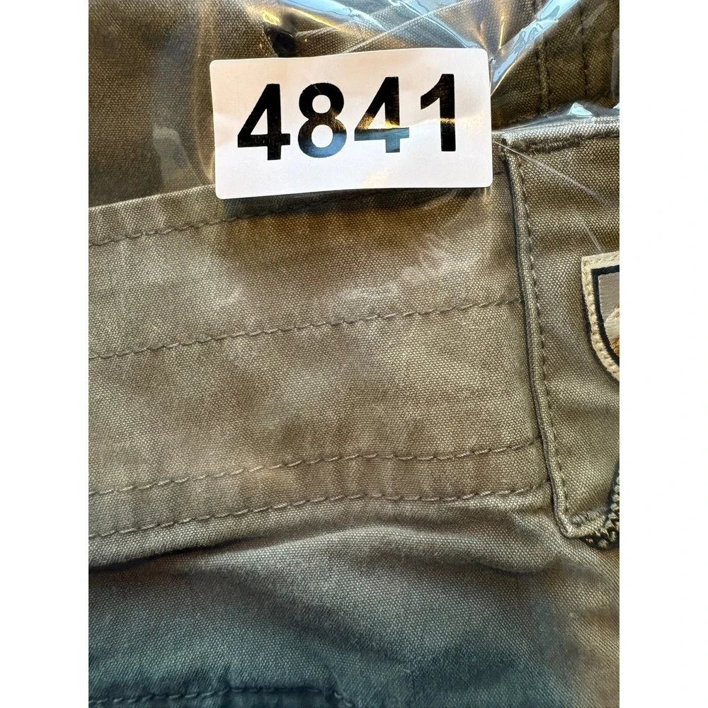 Kuhl Cargo Shorts Men's 40 Olive Green Pockets Rugged Durable Workwear Hiking
